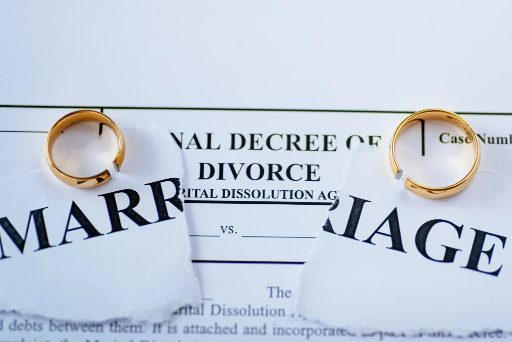 Divorced with child ring deals